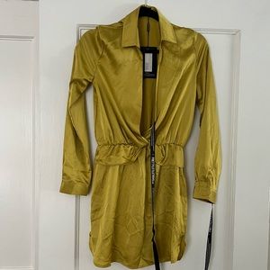 Pretty Little Thing dress